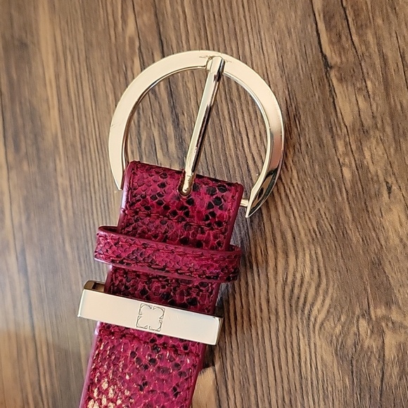 Liz Claiborne red python print belt - Picture 2 of 5